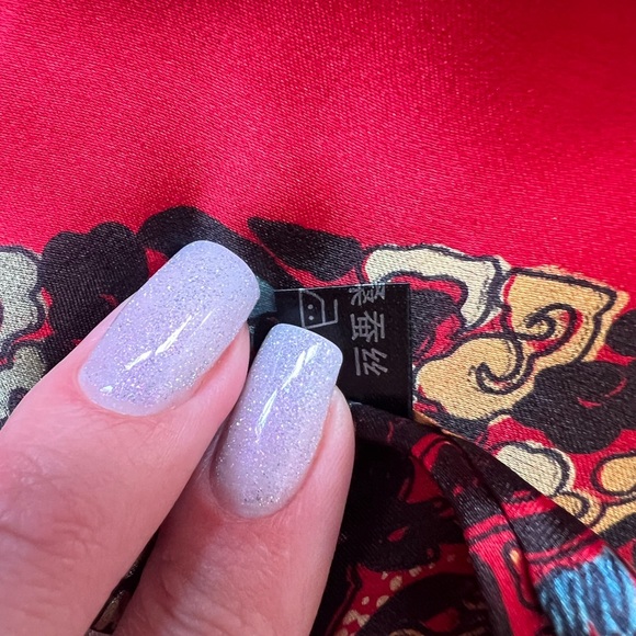 Red Patterned Scarf - Picture 4 of 6